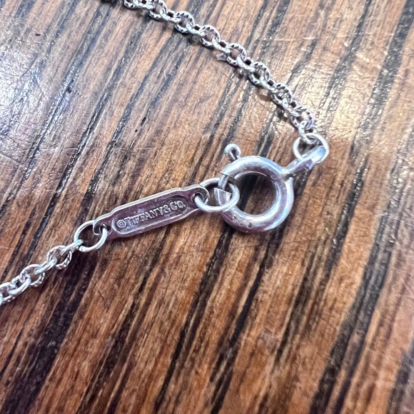 Tiffany&Co Atlas® round pendant in sterling silver - Picture 7 of 8